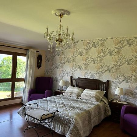 הוילה אריונדס Casa La Gueelina En Asturias מראה חיצוני תמונה