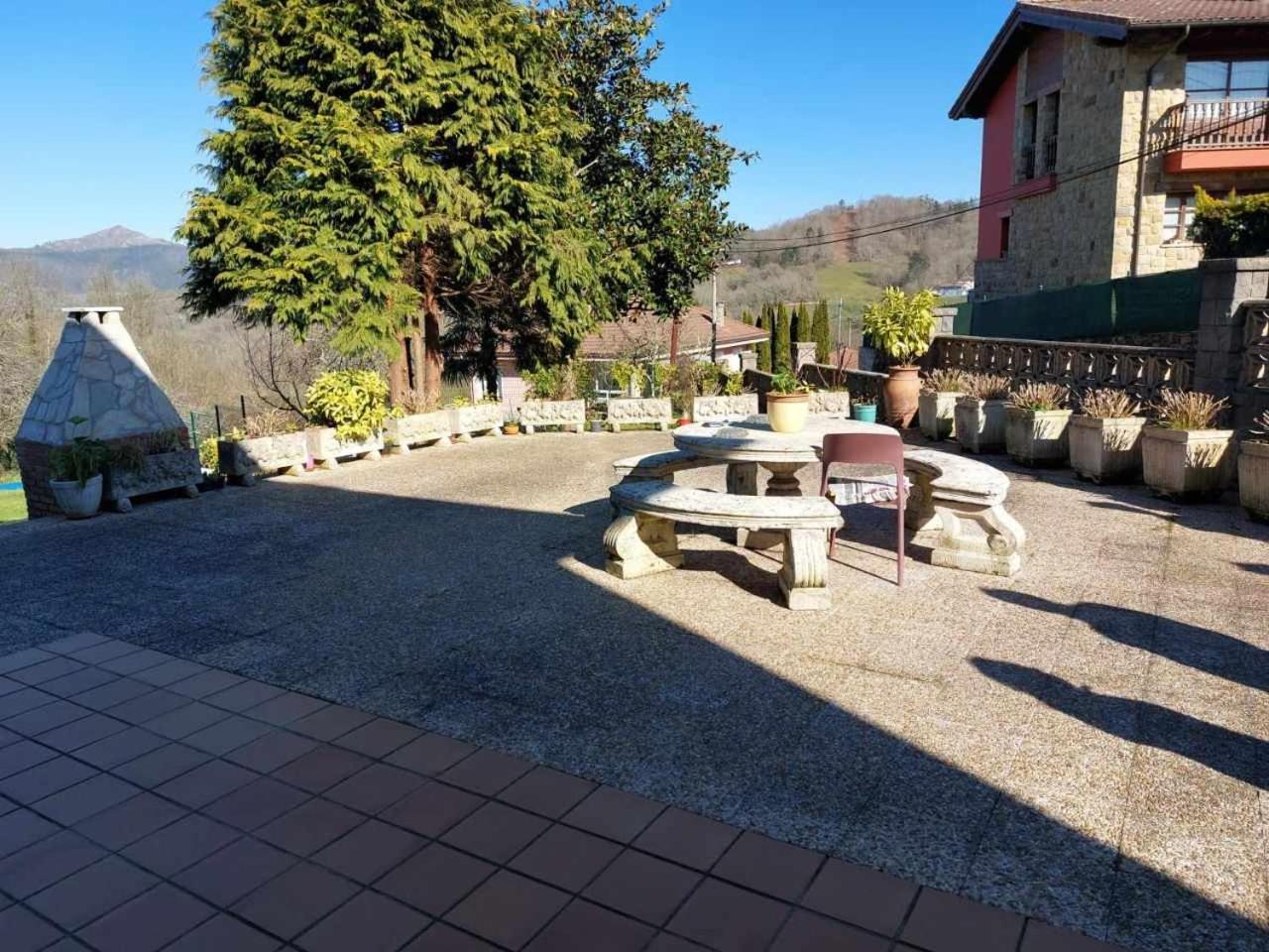 הוילה אריונדס Casa La Gueelina En Asturias מראה חיצוני תמונה