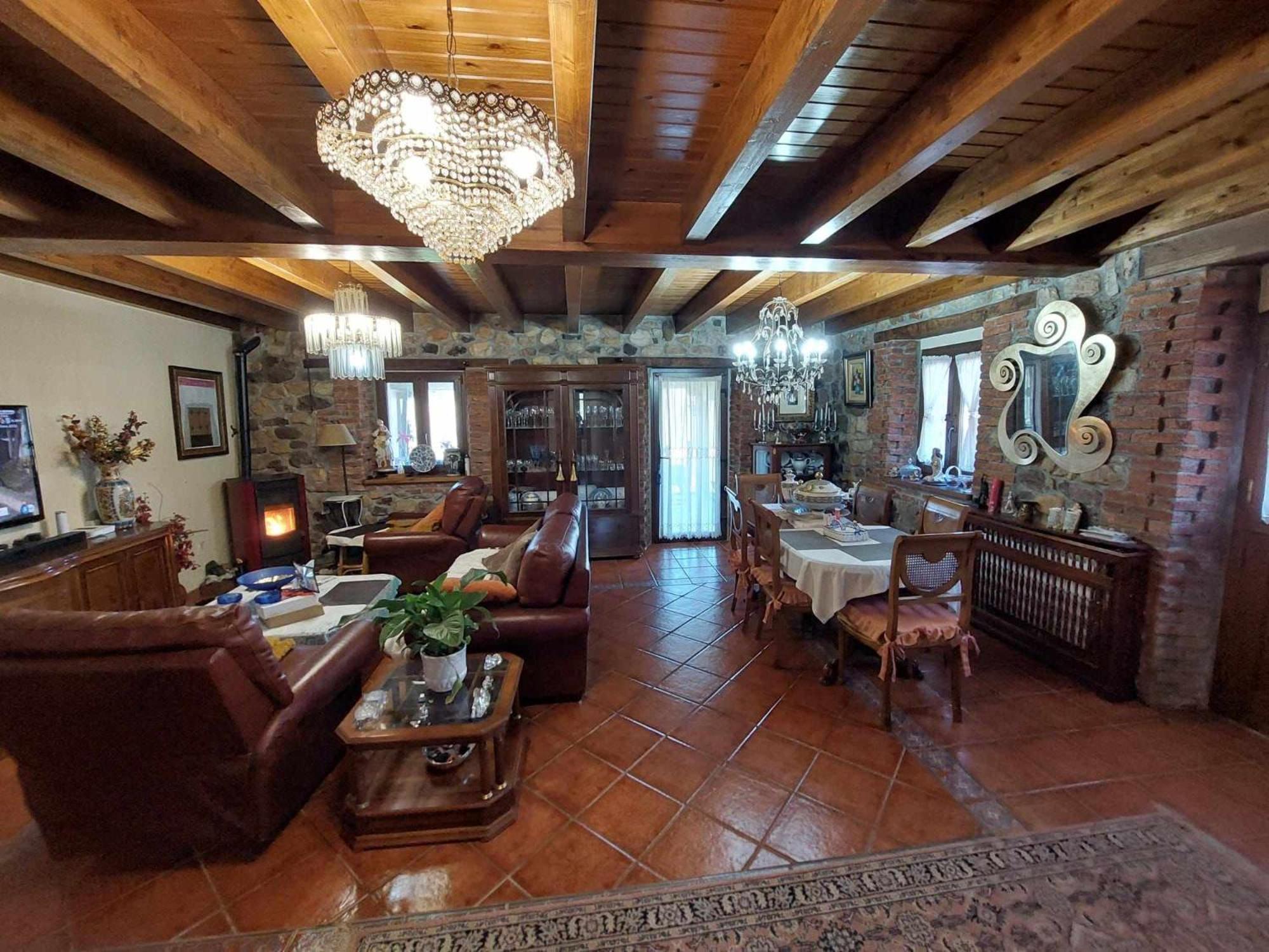 הוילה אריונדס Casa La Gueelina En Asturias מראה חיצוני תמונה
