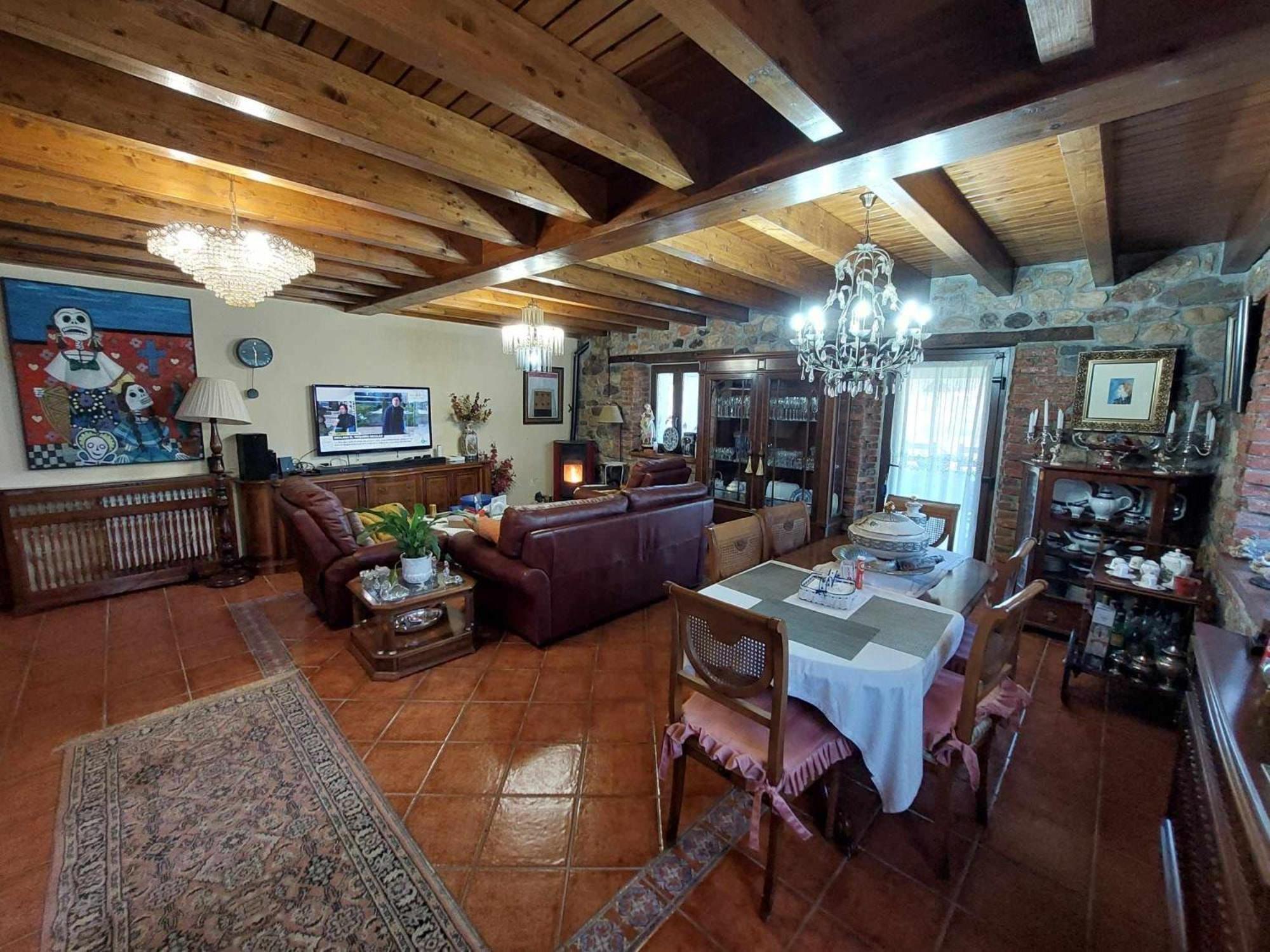 הוילה אריונדס Casa La Gueelina En Asturias מראה חיצוני תמונה