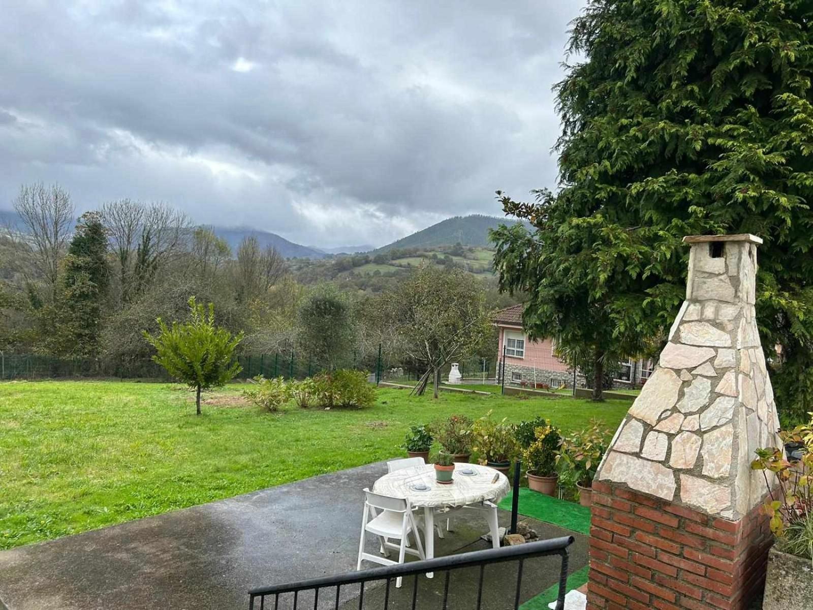 הוילה אריונדס Casa La Gueelina En Asturias מראה חיצוני תמונה