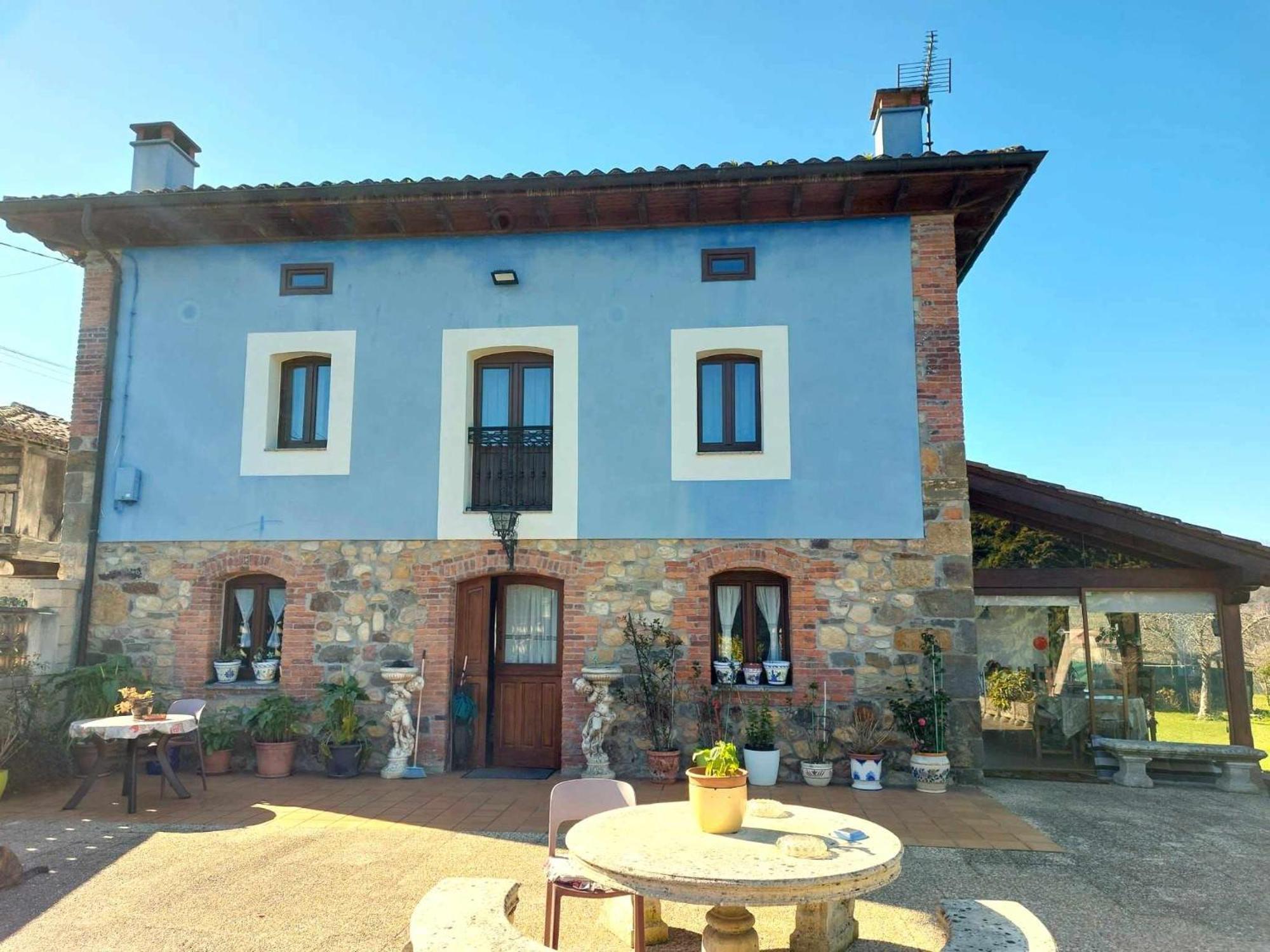 הוילה אריונדס Casa La Gueelina En Asturias מראה חיצוני תמונה